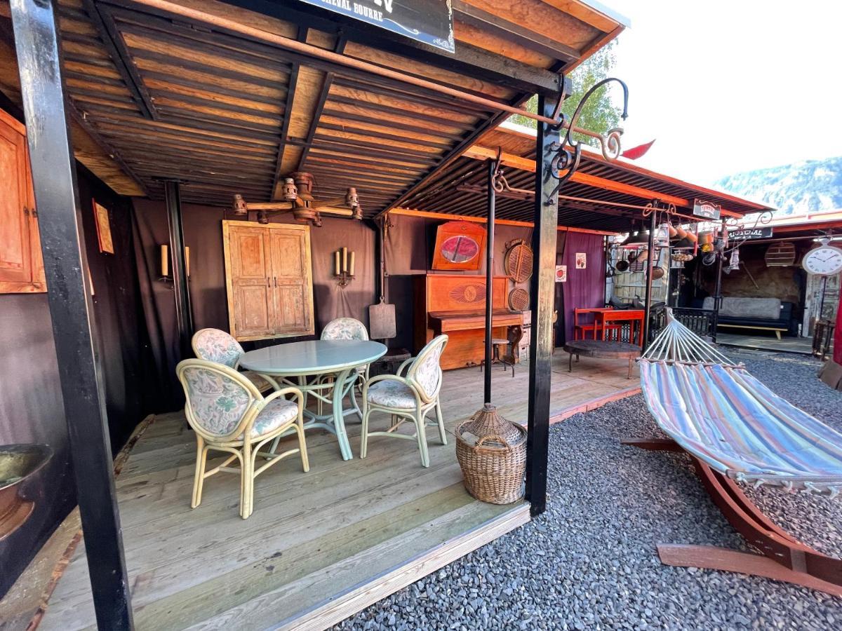 Crazy Lounge Bnb Aigle Eksteriør bilde