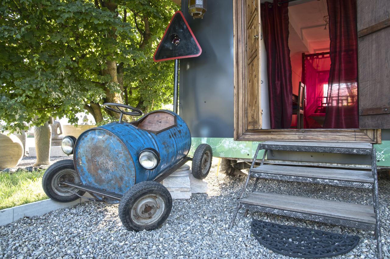 Crazy Lounge Bnb Aigle Eksteriør bilde