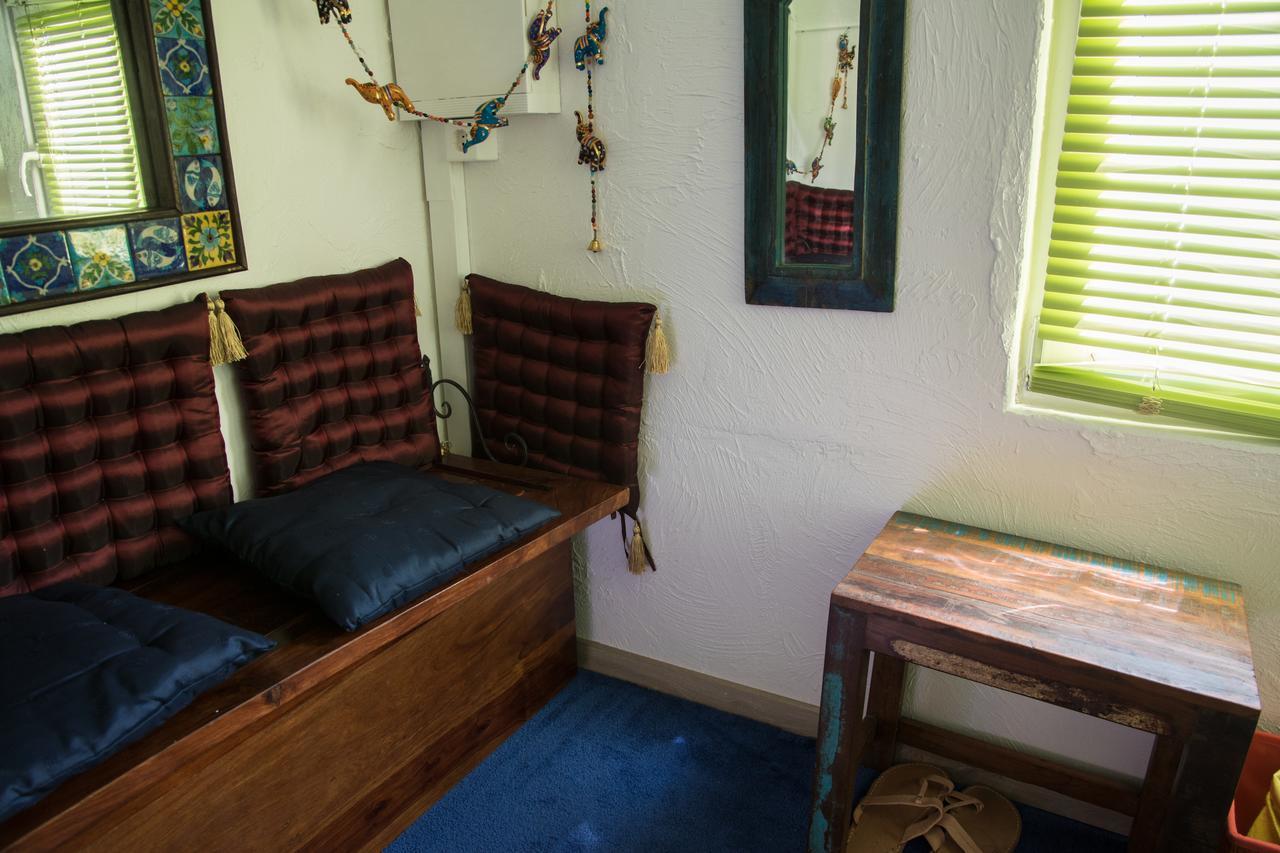 Crazy Lounge Bnb Aigle Eksteriør bilde