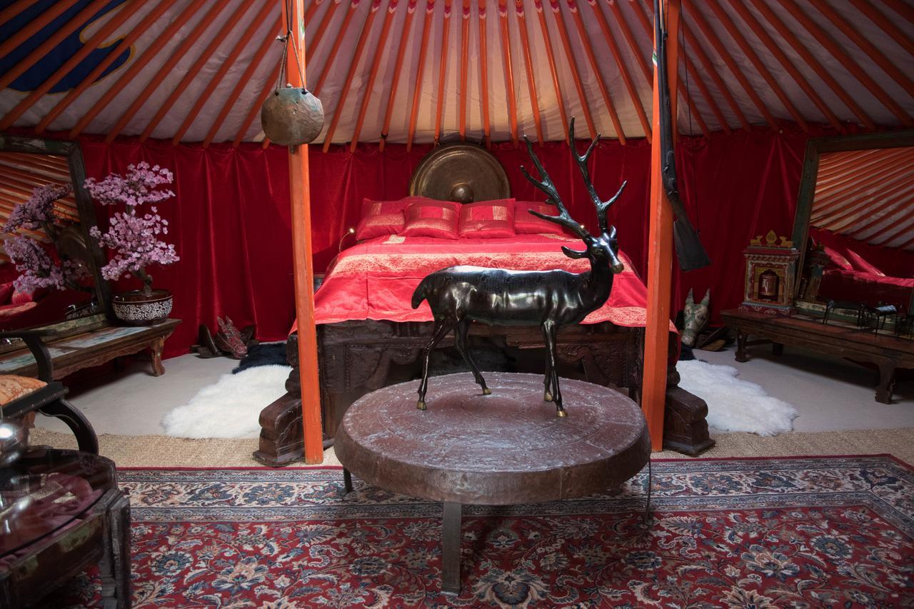 Crazy Lounge Bnb Aigle Eksteriør bilde