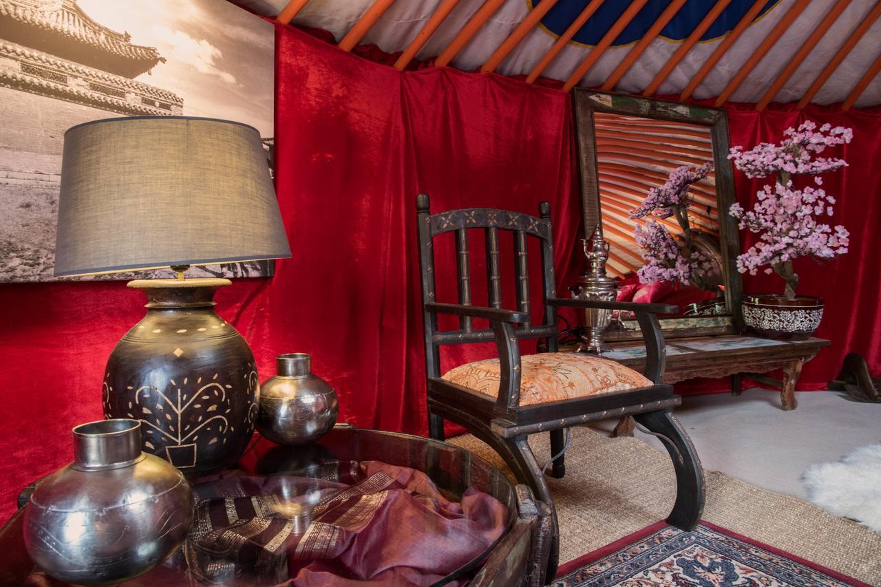Crazy Lounge Bnb Aigle Eksteriør bilde